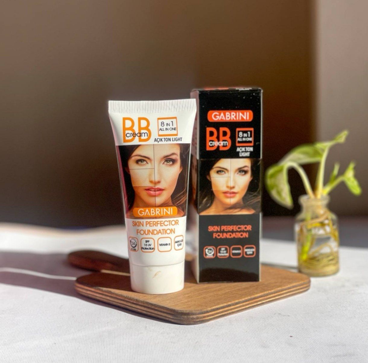 کرم BB ۸ کاره ضد آفتاب مدیوم با بسته بندی تیوب