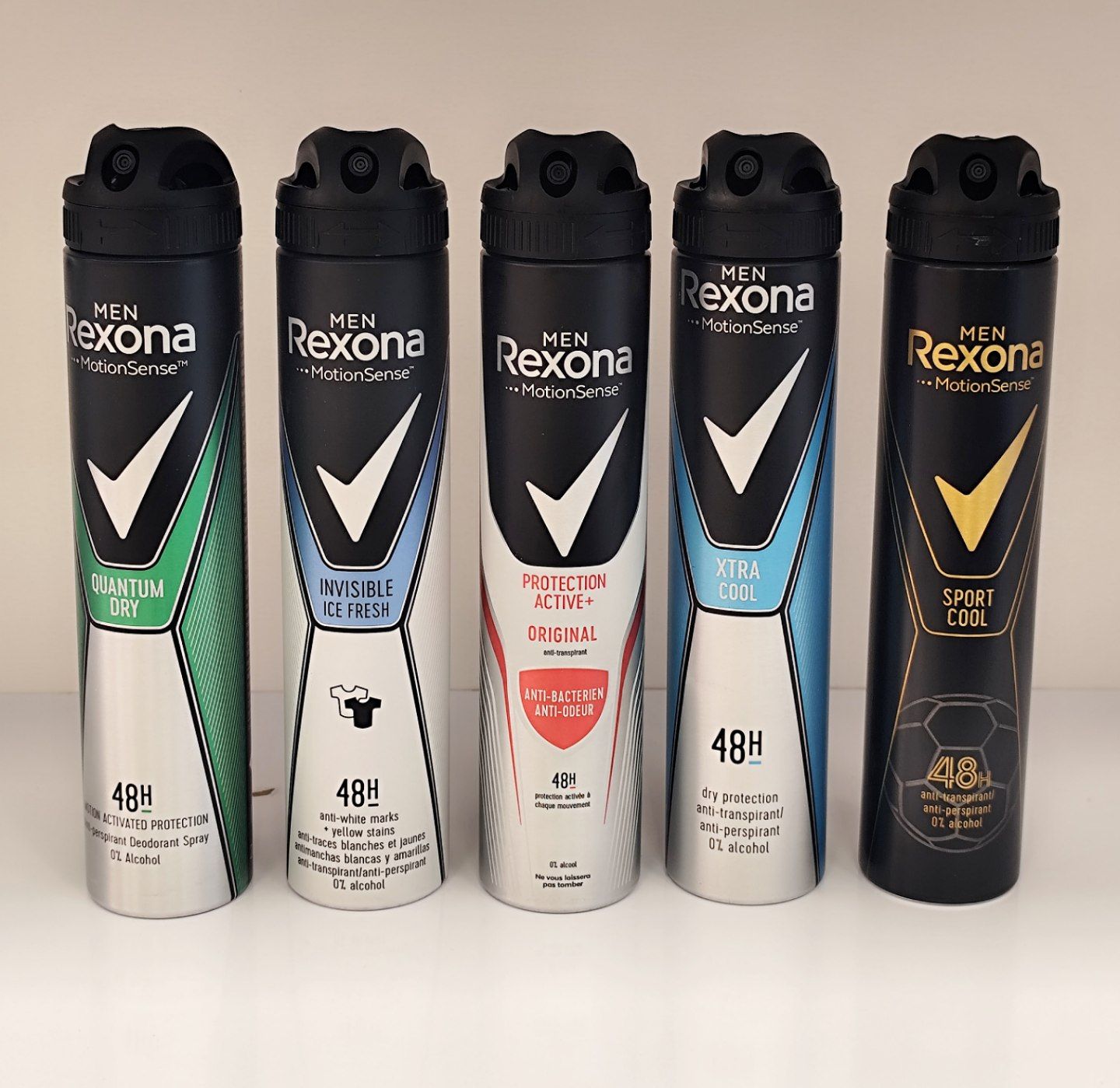 اسپری ضد تعریق مردانه رکسونا حجم ۲۰۰ میلی لیتر مدل Active Protection Invisible با رایحه ملایم